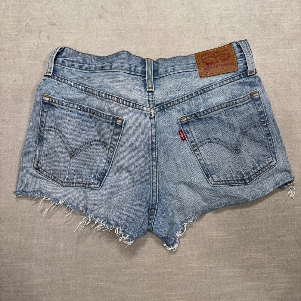 Levi Strauss 501 Denim Cut‎ Off Jean Shorts Button Fly Distressed Womens W27 - Picture 2 of 10